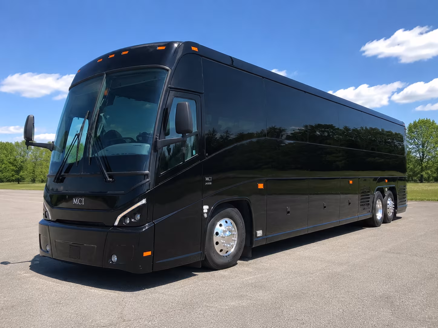 ada accessible field trip buses for canton school groups